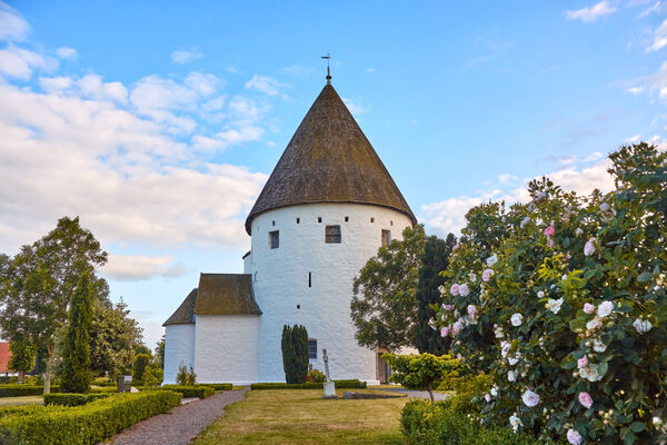 Shutterstock 1631807218