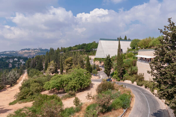 Yad Vashem JLM 1 mindre pix
