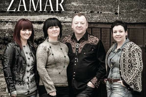 Zamar: En familiegruppe med tre søstre og far Eydun Jacobsen . De bor på Færløyene og har familier der. De formidler sangen i sørstatsgospel stil, og noen av sangene kjenner du igjen fra Gaither innspillingene.