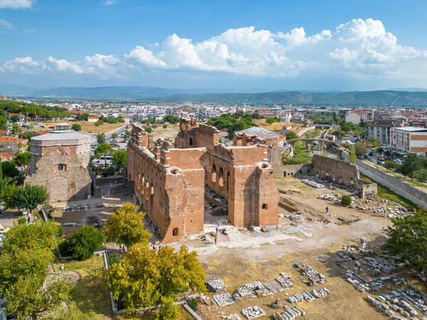 Bergama shutterstock 2369520331